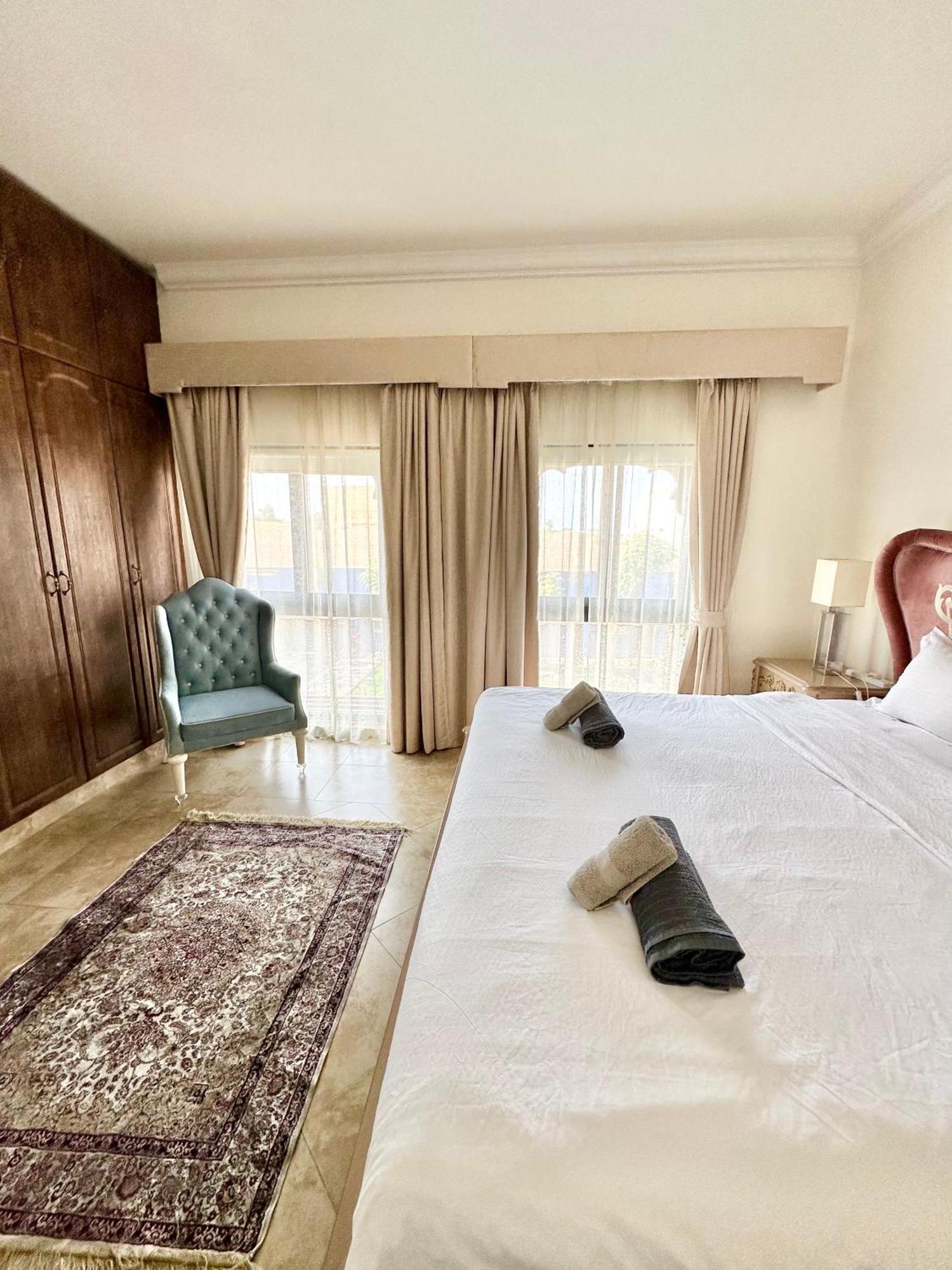 Hotel Dari Dubai Esterno foto