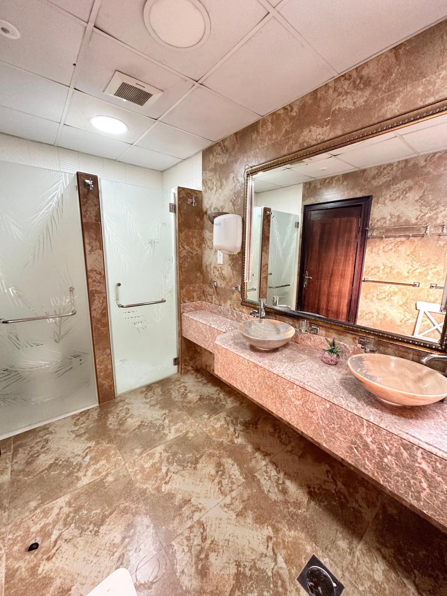 Hotel Dari Dubai Esterno foto